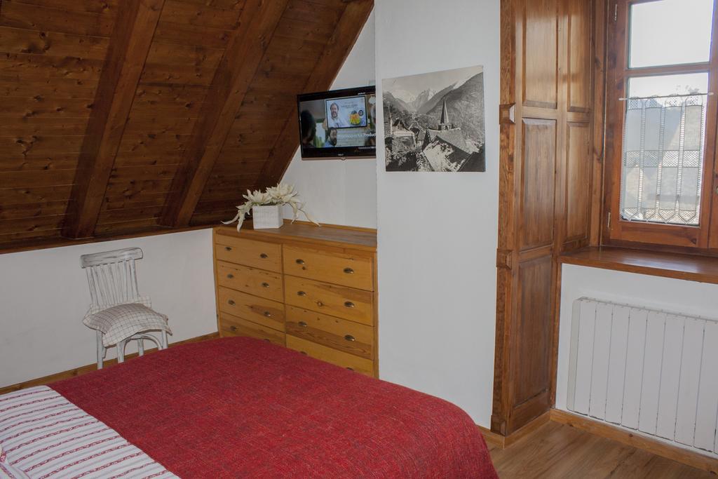 Eth Humarau De Co De Bernat Apartment Mont Bagian luar foto
